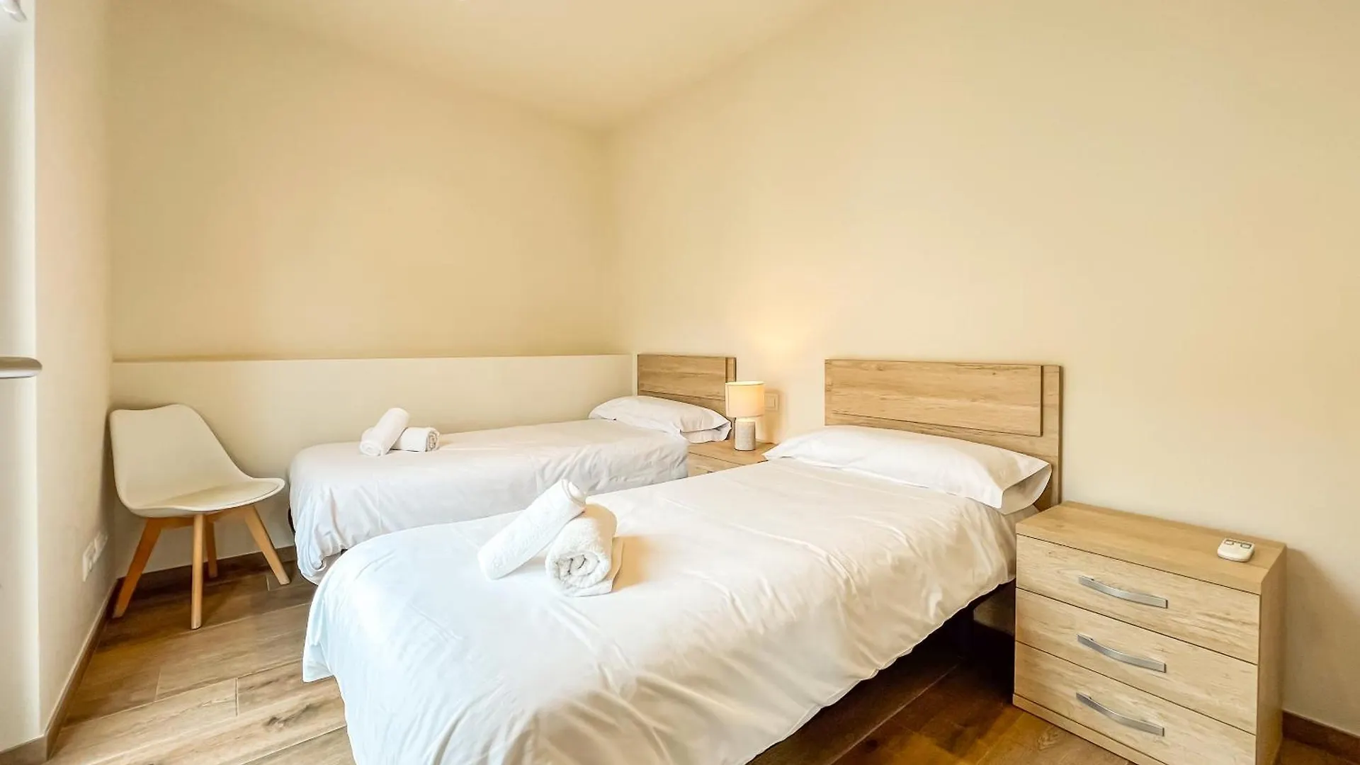 Can Cintet 21Nuevo Apartamento Moderno En Besalú