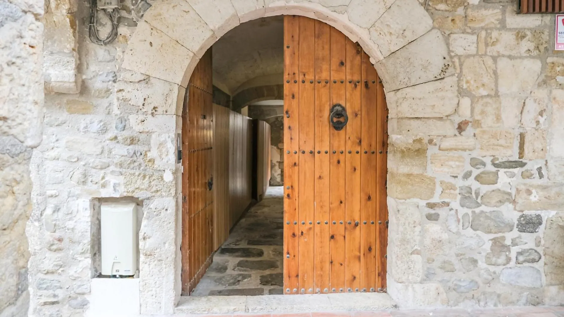 Can Cintet 21Nuevo Apartamento Moderno En Besalú