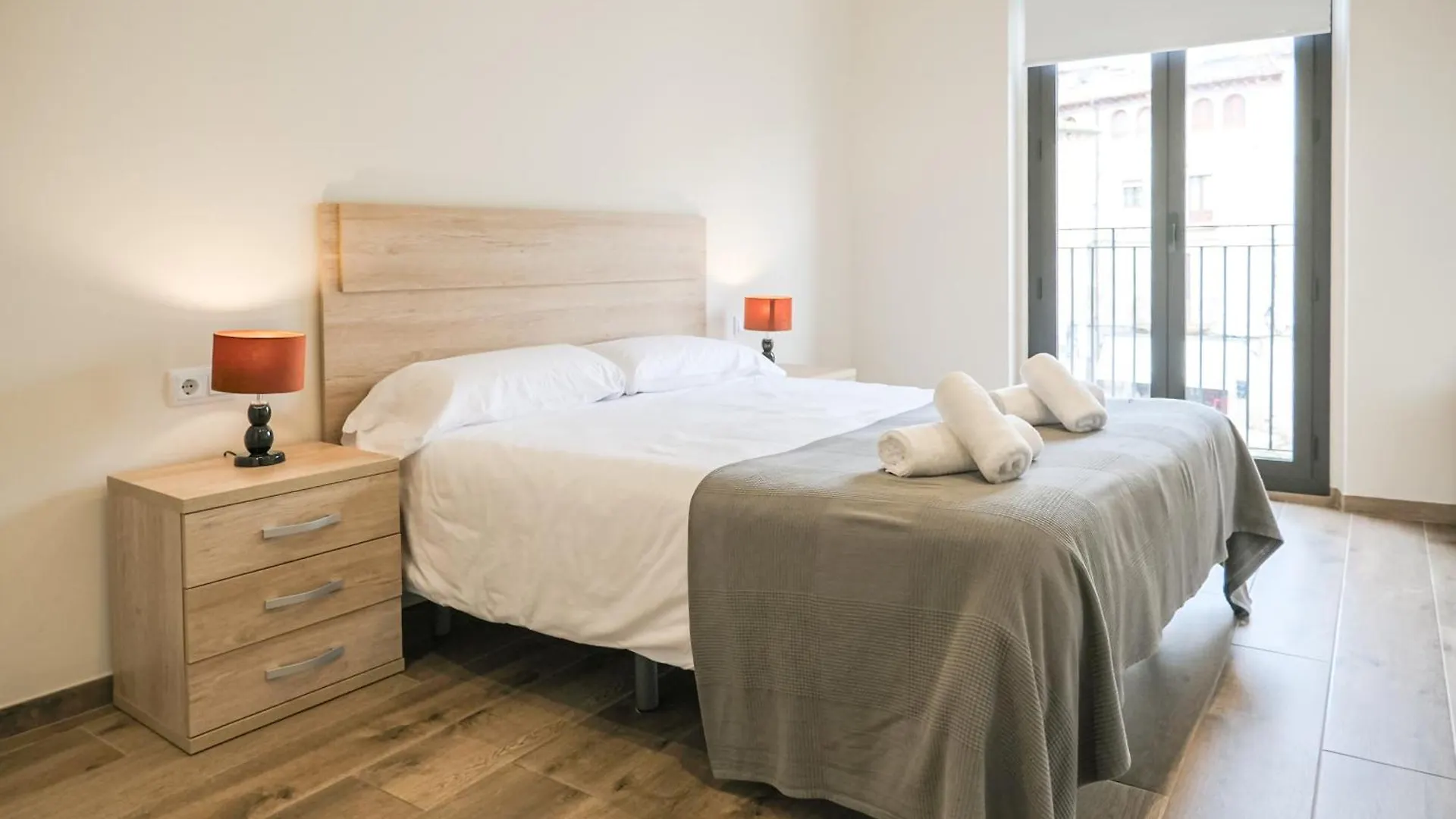 Can Cintet 21Nuevo Apartamento Moderno En Besalú