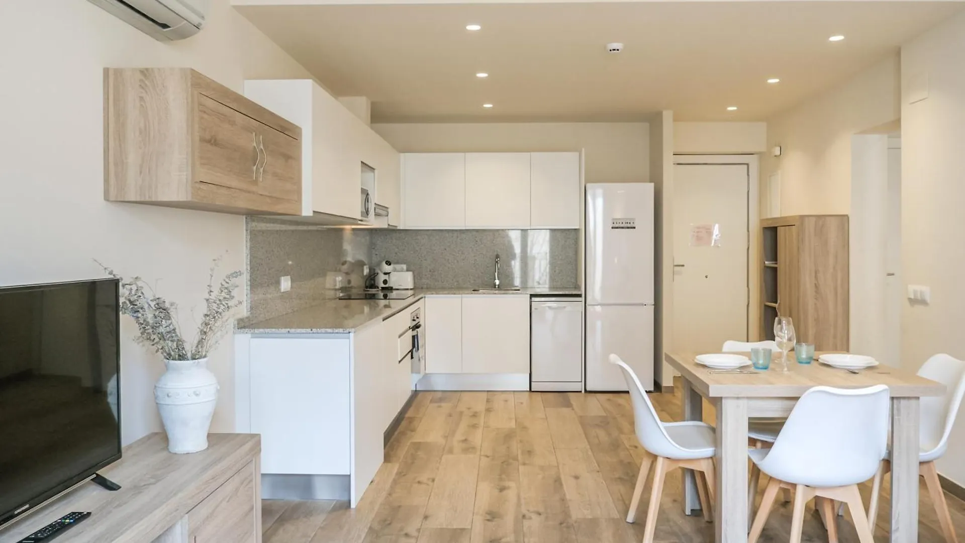 Can Cintet 21Nuevo Apartamento Moderno En Besalú