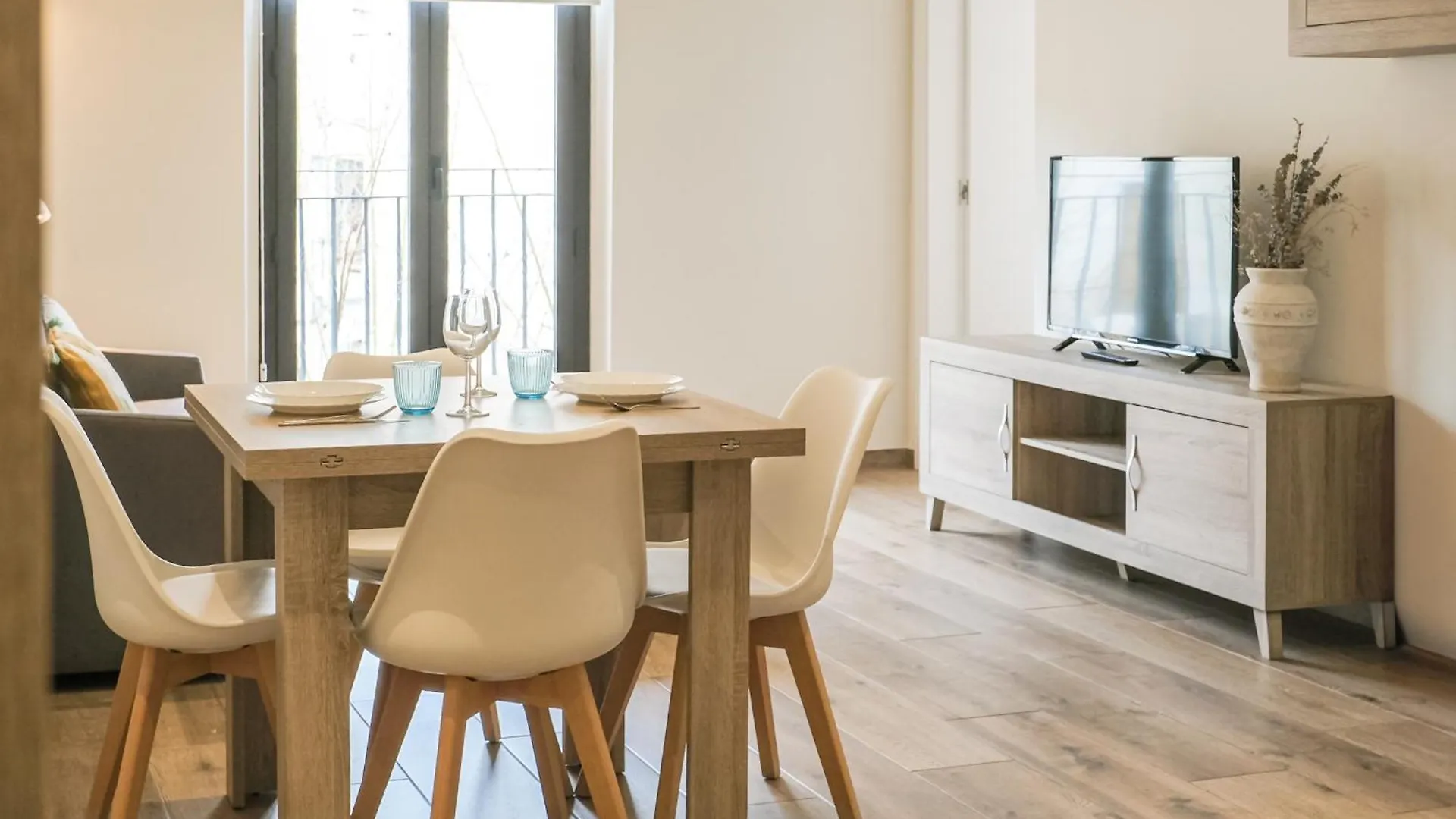Can Cintet 21Nuevo Apartamento Moderno En Besalú
