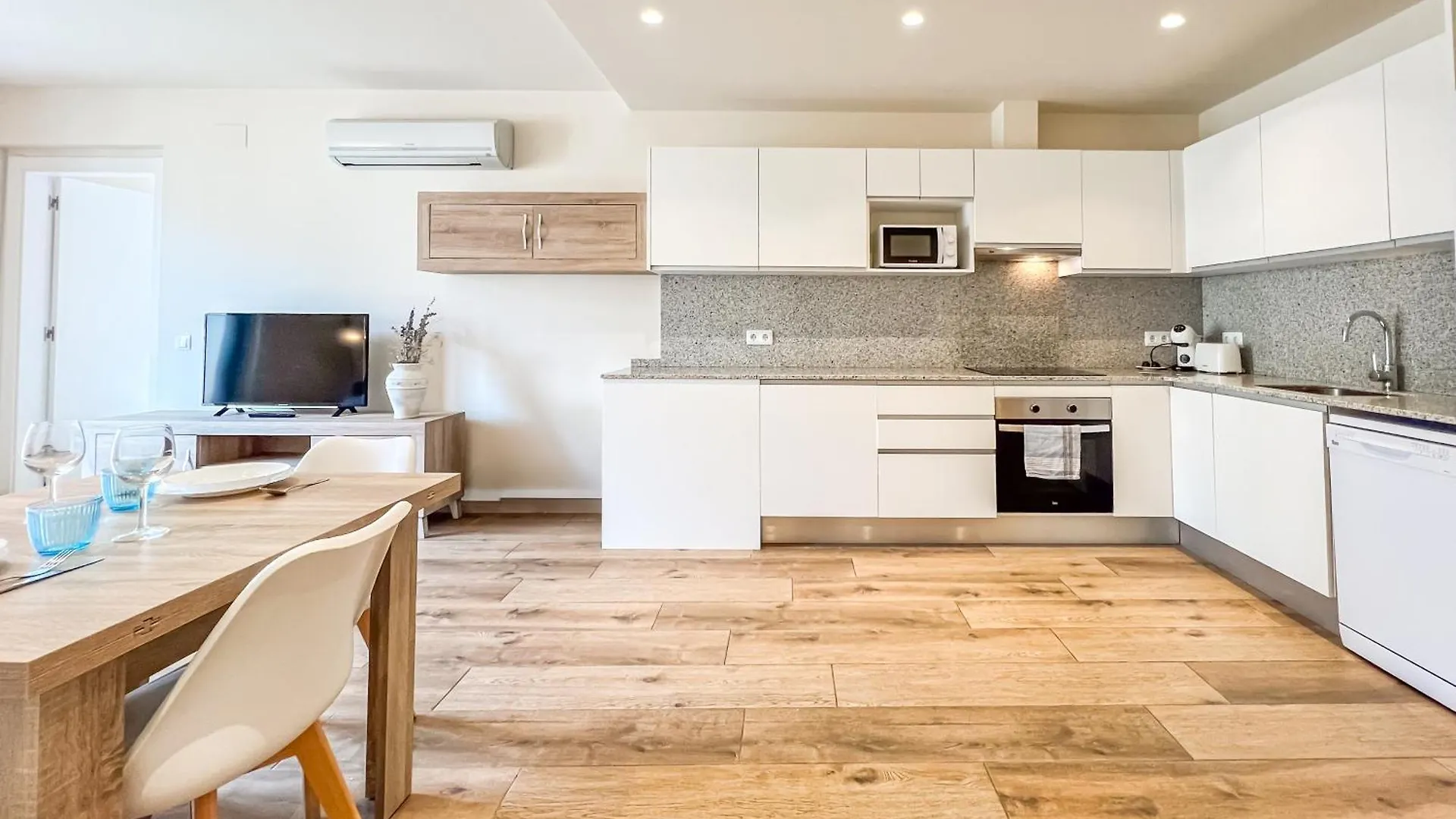 Can Cintet 21Nuevo Apartamento Moderno En Besalu 0*,  Spain