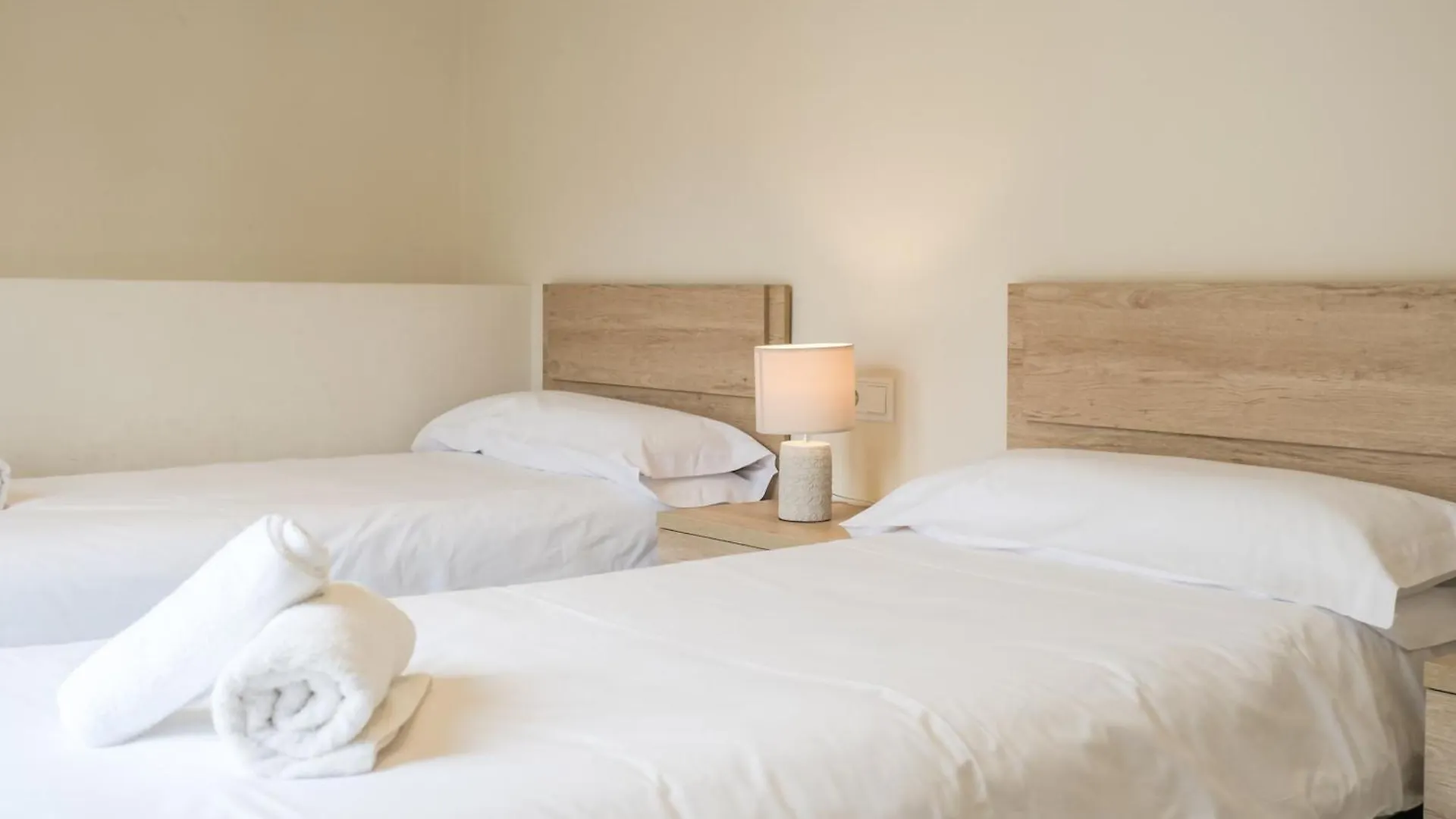 Can Cintet 21Nuevo Apartamento Moderno En Besalu Spain